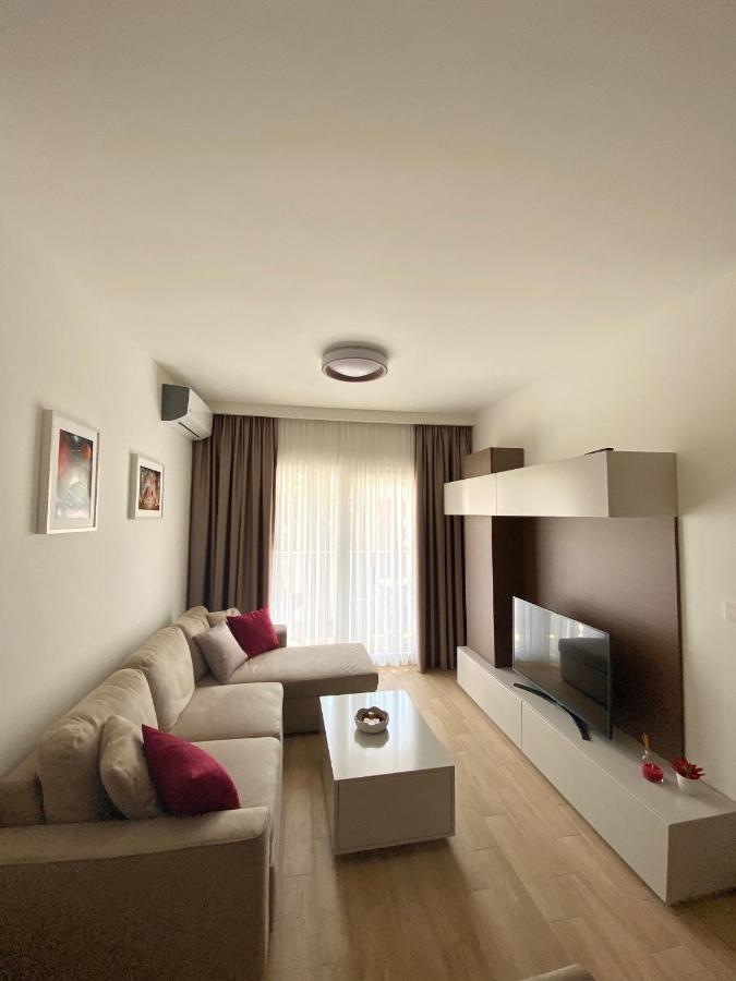 E3 Apartment *